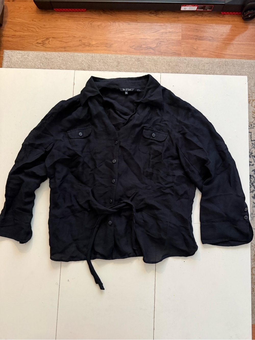 Nic+Zoe Black Silk Linen Tie-Waist Blouse Button-Down Shirt Quite Luxury Classic - Picture 2 of 8